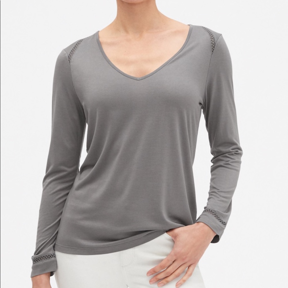 Banana Republic Ladder V-neck Trim Top